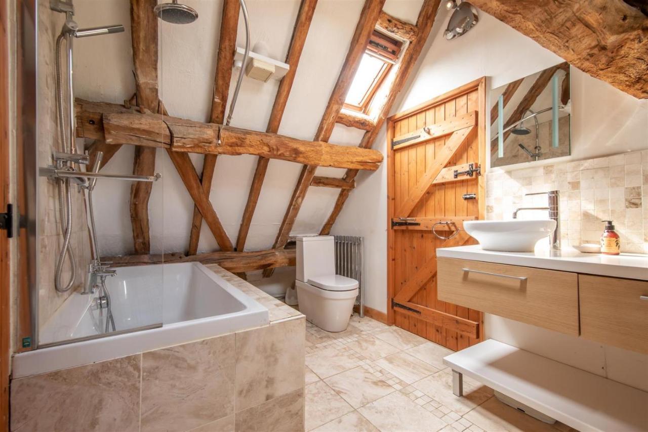 Elegant Peaceful Barn In Rural Village Setting Close To Stratford Upon Avon Экстерьер фото