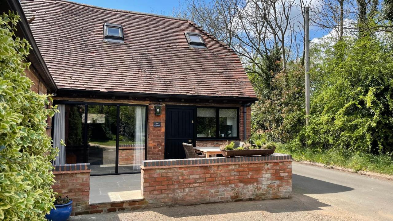 Elegant Peaceful Barn In Rural Village Setting Close To Stratford Upon Avon Экстерьер фото
